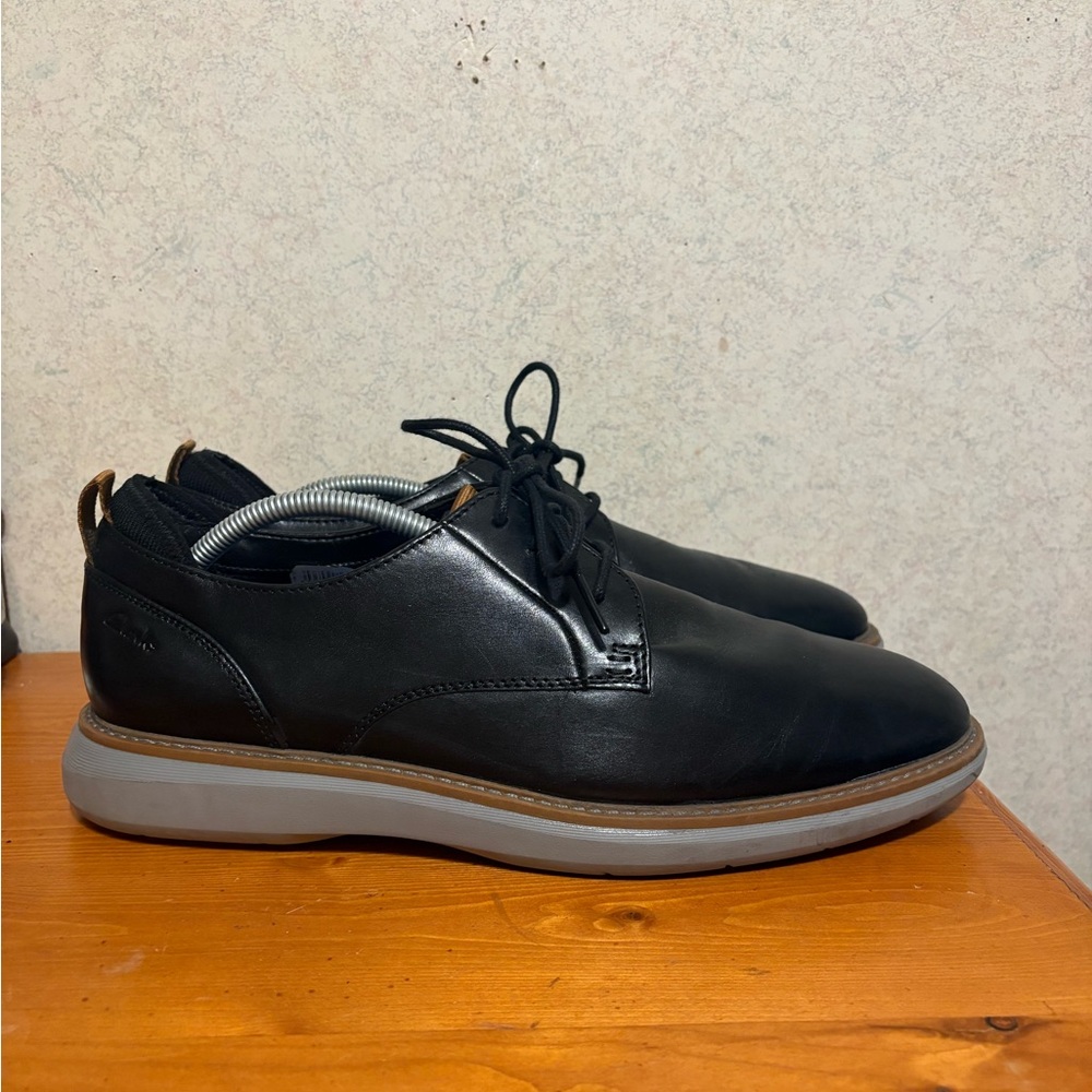 Clarks Brantin Plain toe derbies Black Leather Oxford Sneakers Men’s Size 11